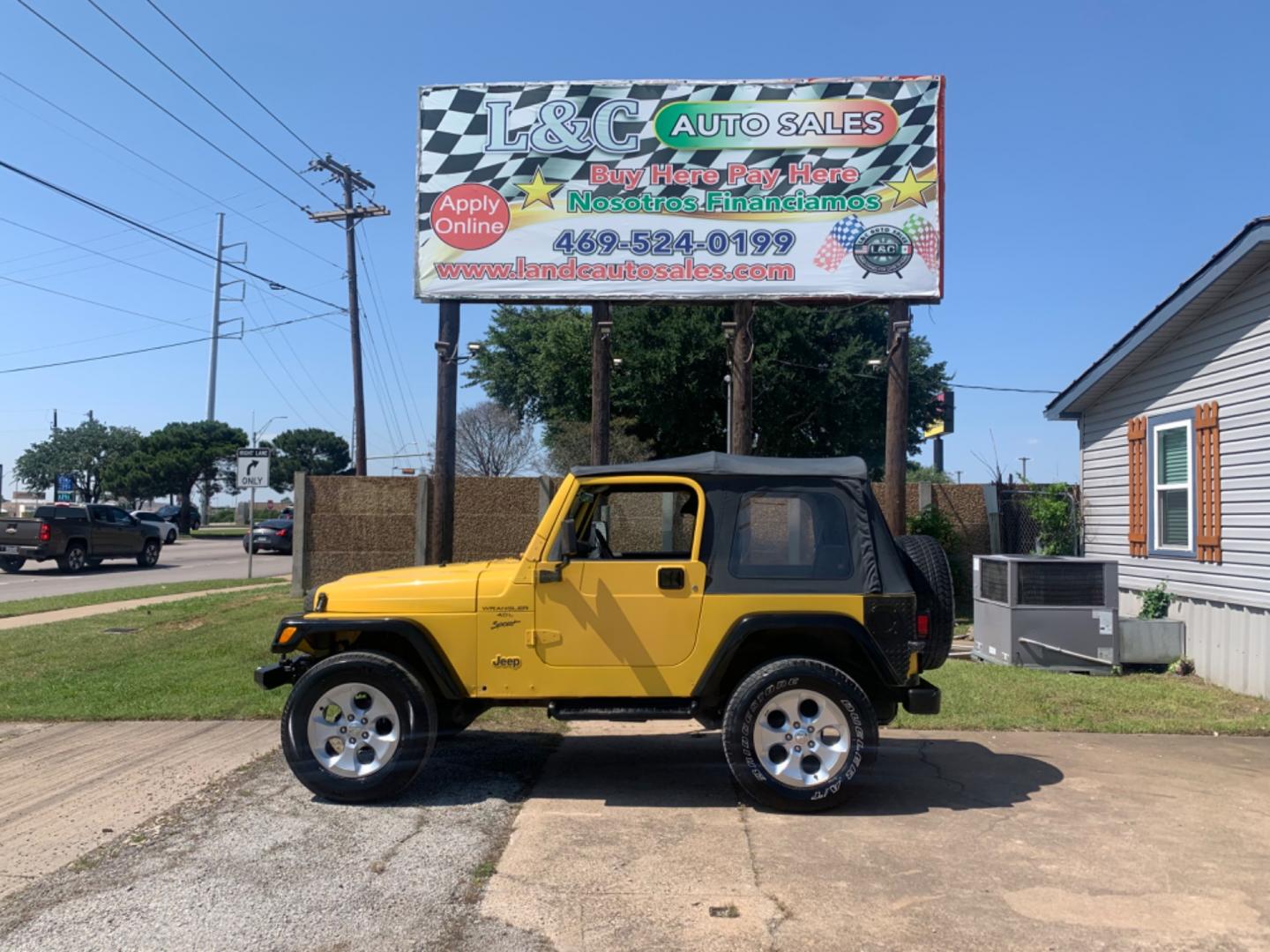 2001 Yellow /Black Jeep Wrangler WRANGLER (1J4FA49S81P) with an 6 Cylinders S 4.0L FI OHV 242 CID engine, AUTOMATIC transmission, located at 1830 North Belt Line Road, Irving, TX, 75061, (469) 524-0199, 32.834373, -96.993584 - Photo#0